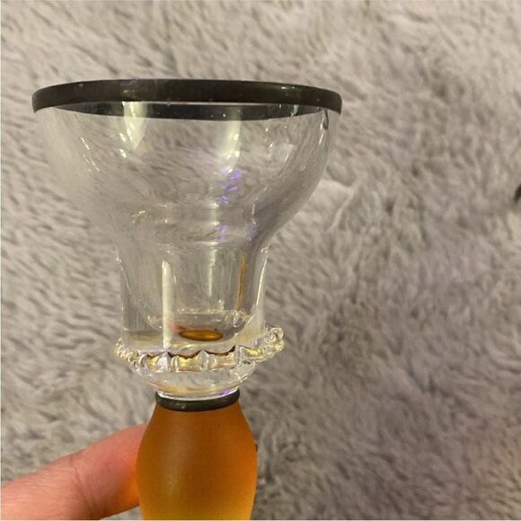 Gloria Vanderbilt Elegant Amber Glass Candle Holders (2) - Picture 2 of 7